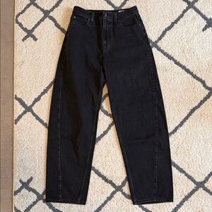 Gap Curvy Barrel High Rise 4L